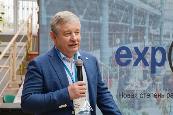 Веселов Геннадий Евгеньевич